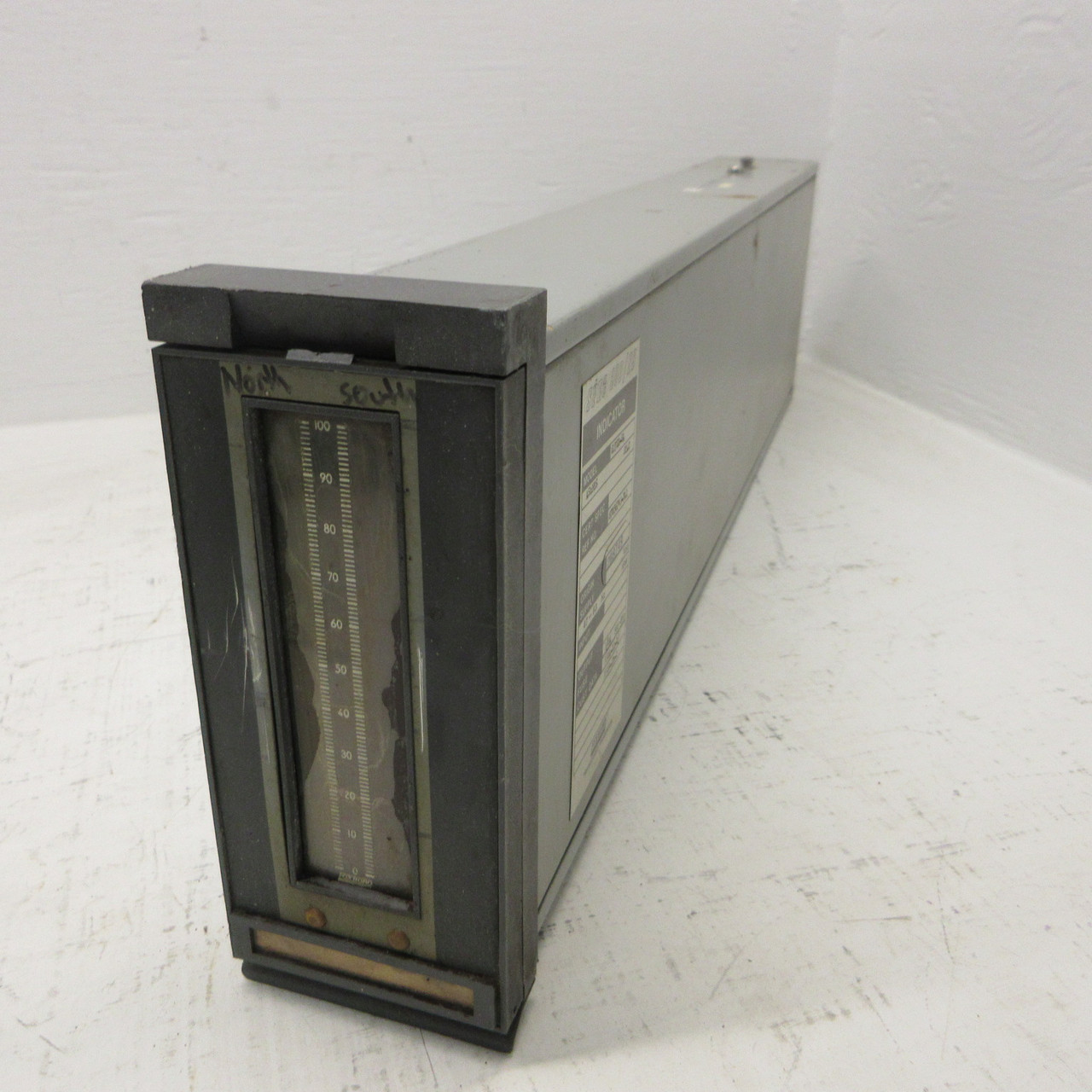 Foxboro E27ID-SA AS:MTS ST.C Spec 200/SS Indicator Process Controller 120V 200SS (AH1607-1)