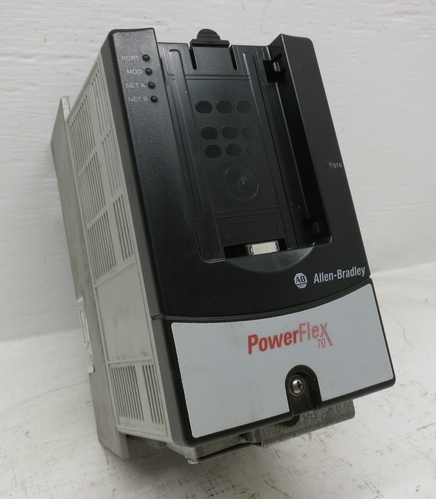 Image of Allen Bradley 0.5 HP PowerFlex 70 AC VS Drive 240V VFD 20AB2P2A0AYNNNC0 208V