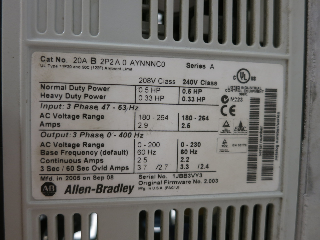 Allen Bradley 0.5 HP PowerFlex 70 AC VS Drive 240V VFD 20AB2P2A0AYNNNC0 208V (DW8574-1)