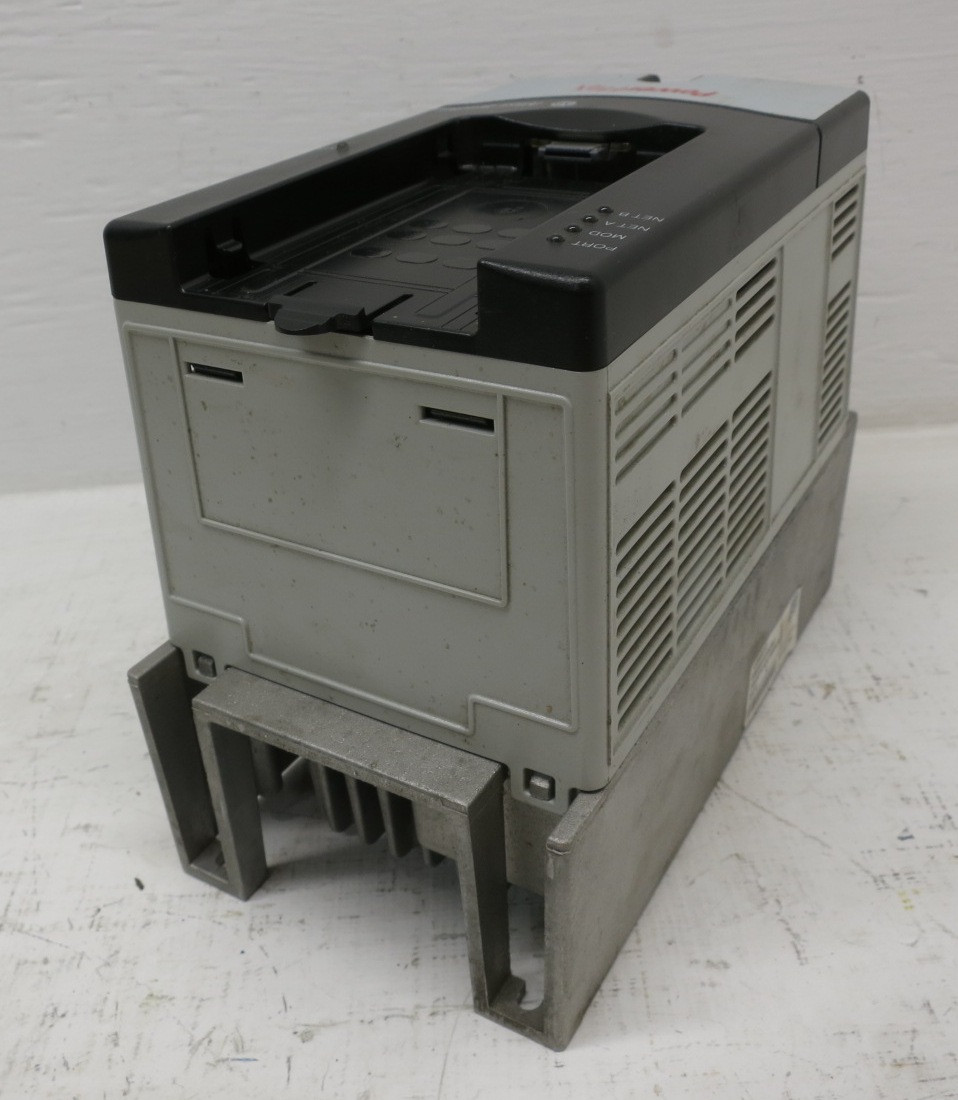 Allen Bradley 0.5 HP PowerFlex 70 AC VS Drive 240V VFD 20AB2P2A0AYNNNC0 208V (DW8574-1)