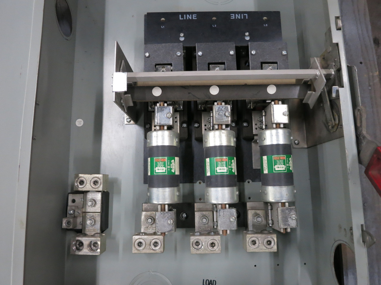 GE TH4326 600A 240V Fusible Heavy Duty Safety Switch Disconnect 600 Amp Mod 4 (DW8586-1)