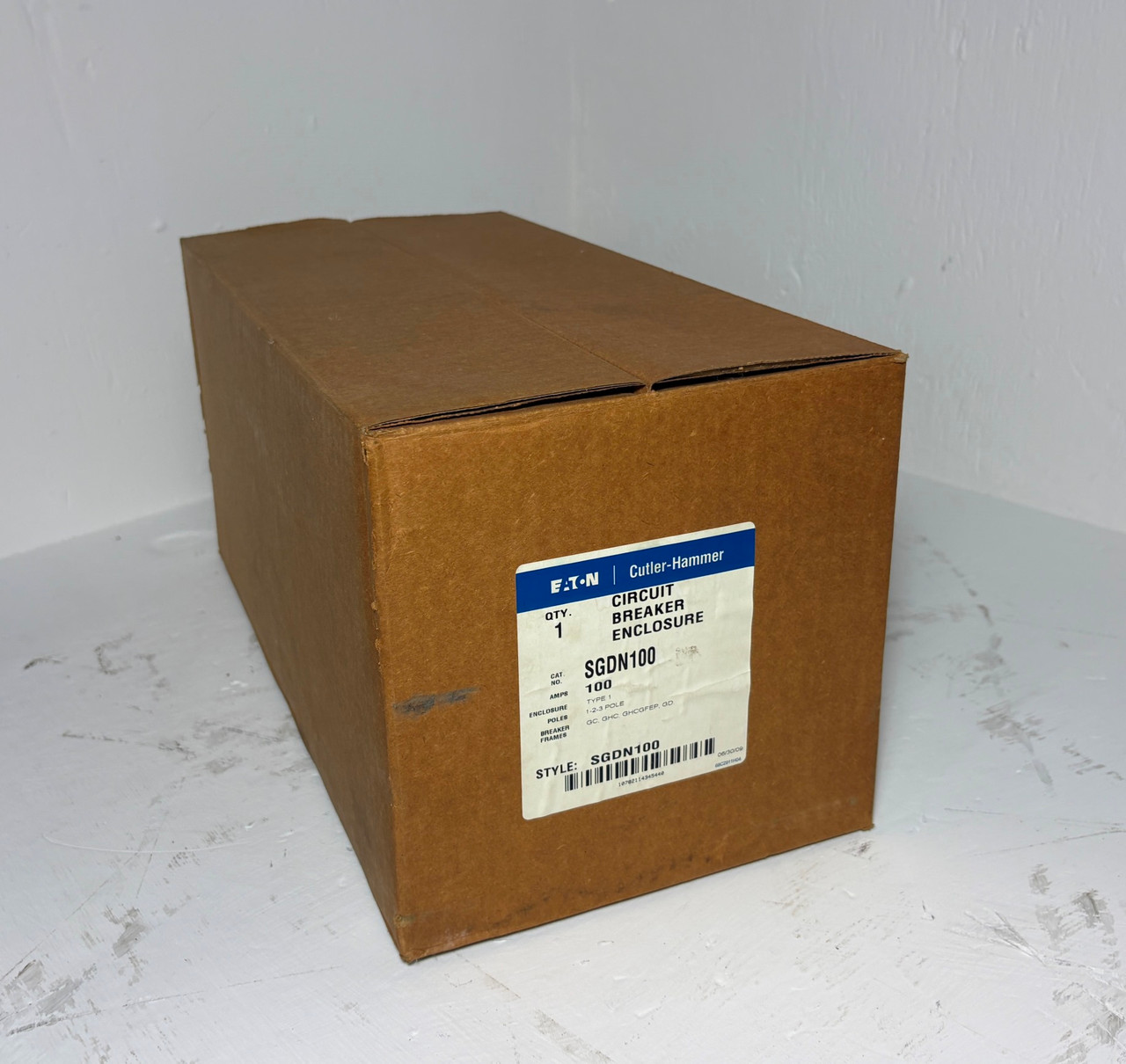 NEW Eaton SGDN100 100A Type 1 Circuit Breaker Enclosure 18" 100 Amp 3P NIB (EM6003-6)