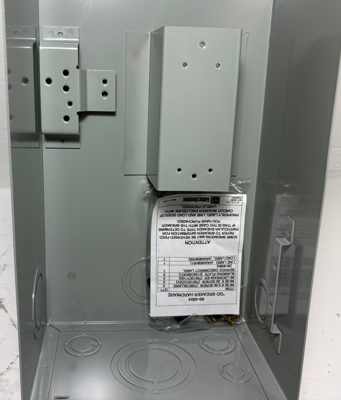 NEW Eaton SGDN100 100A Type 1 Circuit Breaker Enclosure 18" 100 Amp 3P NIB (EM6003-6)