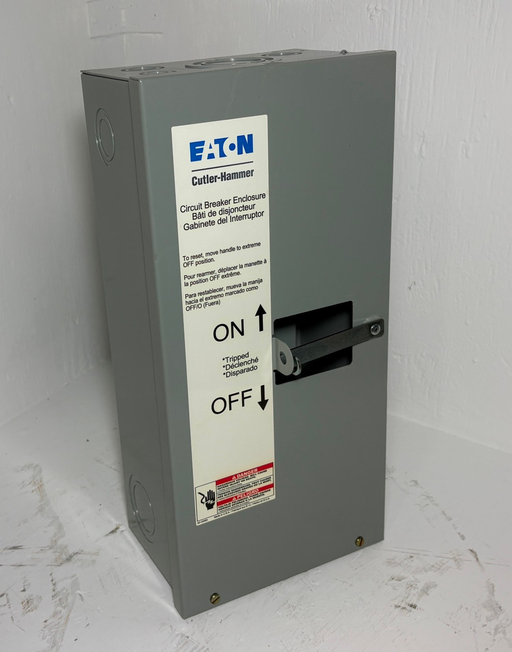 NEW Eaton SGDN100 100A Type 1 Circuit Breaker Enclosure 18" 100 Amp 3P NIB (EM6003-6)