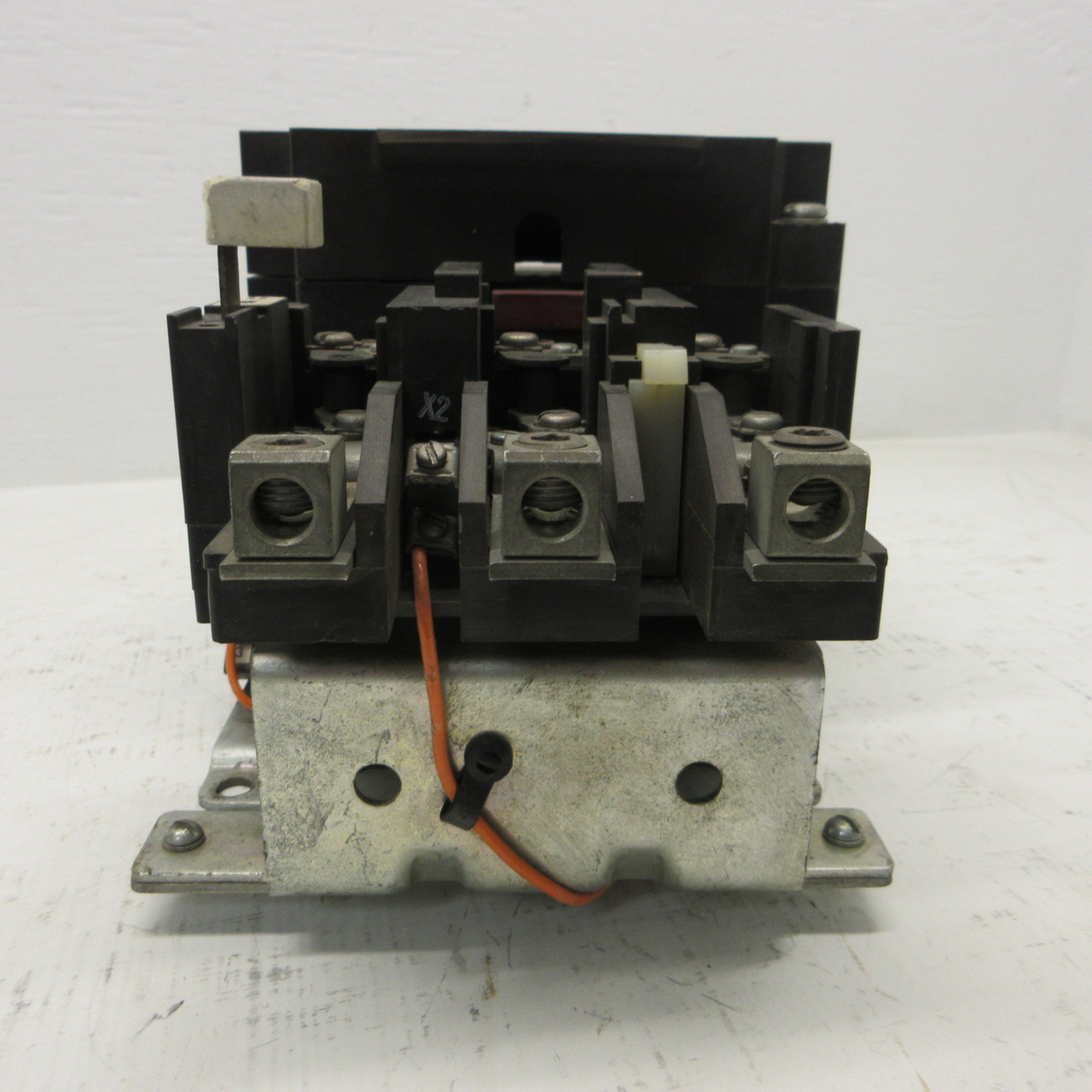 Cutler Hammer A10EN0 Size 3 Motor Starter Ser A1 120V Coil 90A 50 HP 3PH A10ENO (AH1624-1)