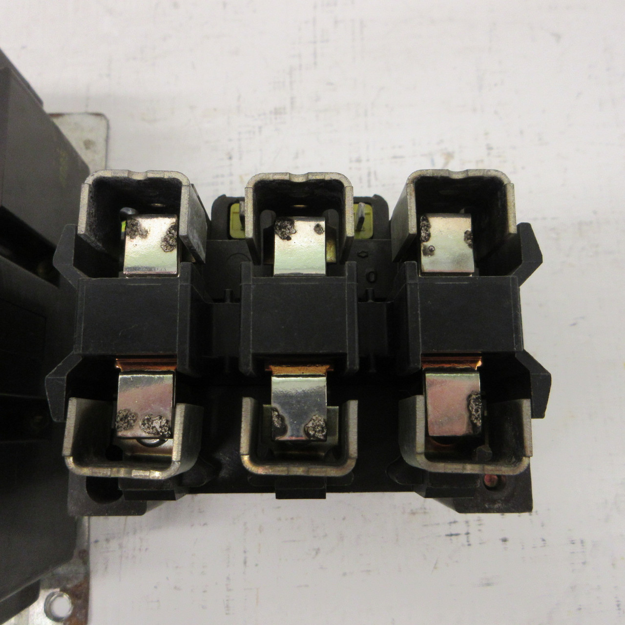 Cutler Hammer C10EN3 Size 3 Motor Contactor 480V Coil Ser B1 90A 50 HP 3PH C-H (AH1625-1)