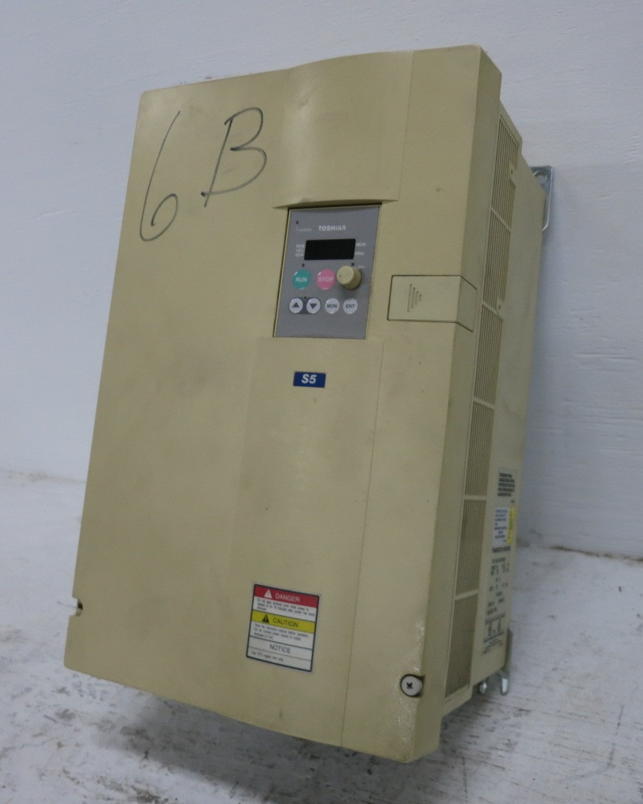 Toshiba VFS5-5270UPH 25 HP Transistor Inverter 575V AC VS Drive S5 VFD 575 VAC (DW8605-2)