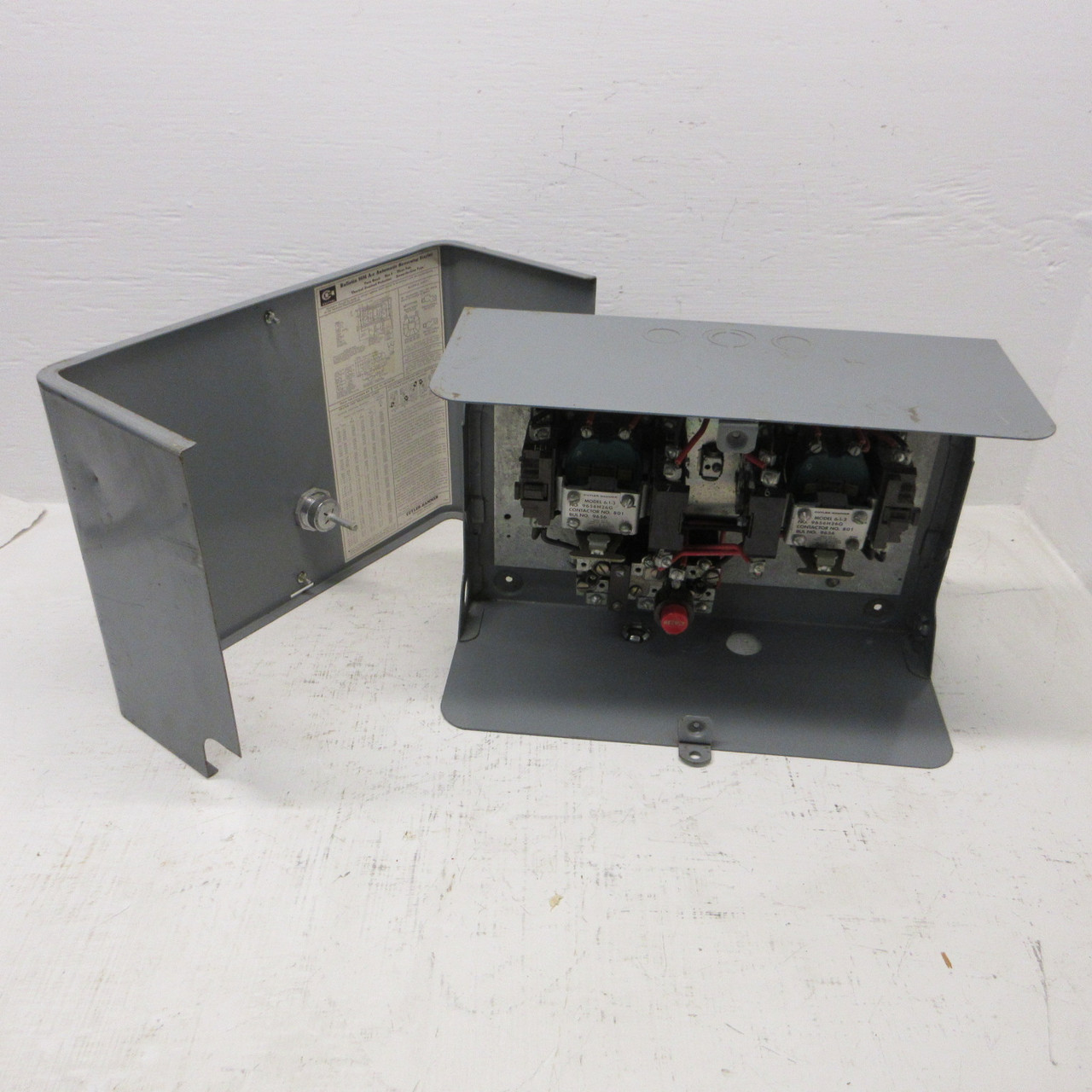 Cutler Hammer 9656 Enclosed Size 0 Reversing Starter 5HP 18A 220V Coil 9656H26G (AH1630-1)