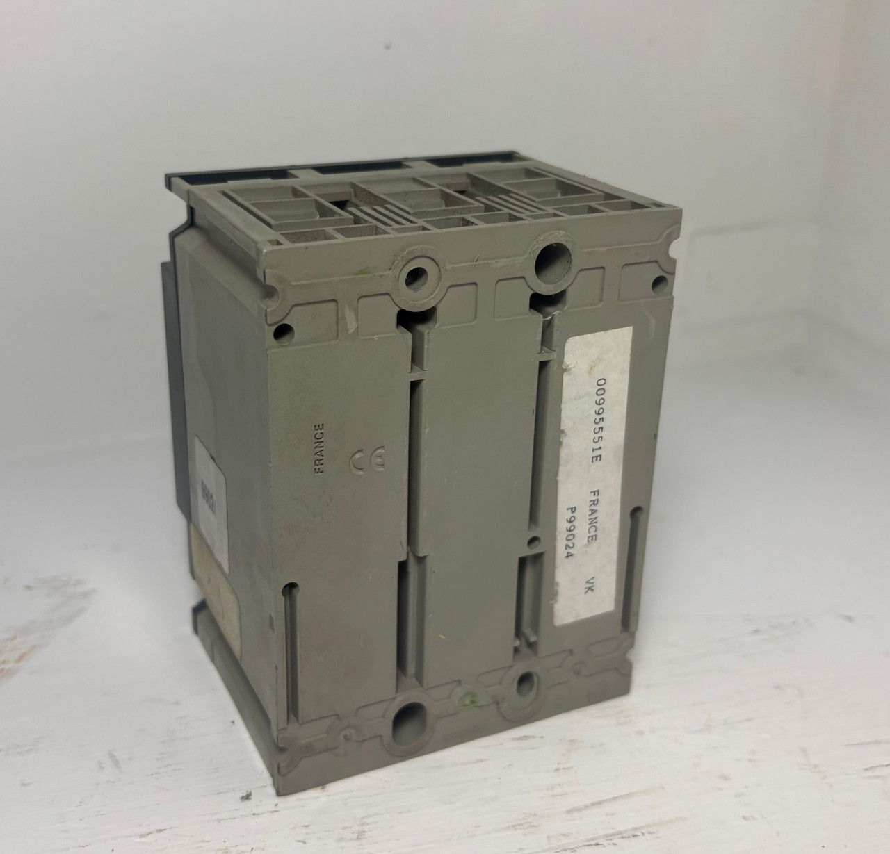 Square D GJL36015M03 15A Mag-Gard PowerPact Circuit Breaker 480V 3P 15 Amp (EM6007-1)