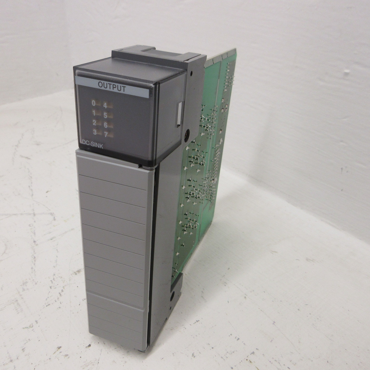 NEW Allen Bradley 1746-OV8 Series A SLC-500 Output Module 17460V8 SLC 500 AB NIB (AH1635-1)