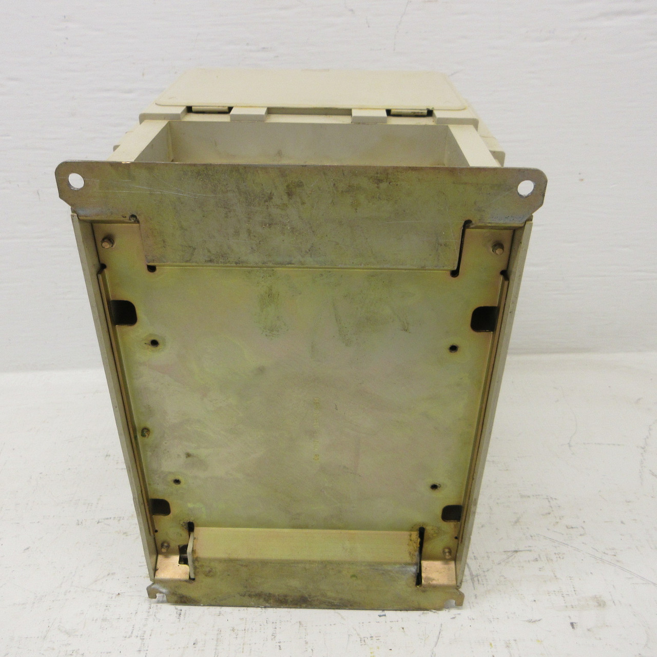 Yaskawa CIMR-V7AM47P5 GPD 315V7 AC VS Drive 10HP 7.5kW 380-460V Magnetek flawed (AH1637-1)