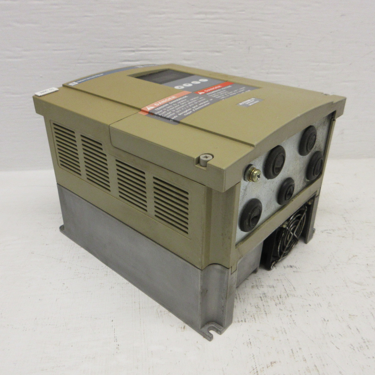 Square D Telemecanique Altivar 18 ATV18U54N4 AC Drive 4 HP 3 kW 460V  7.1A 3PH (AH1636-1)