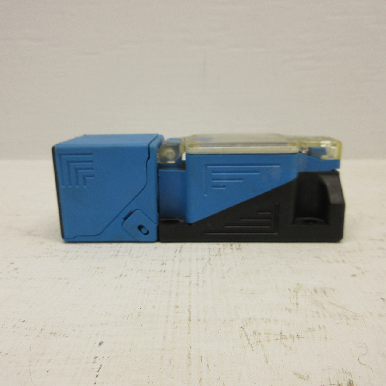 Allen Bradley 872L-D20EN40-T3 Ser A Inductive Proximity Sensor 10-30VDC 120mA (AH1644-2)