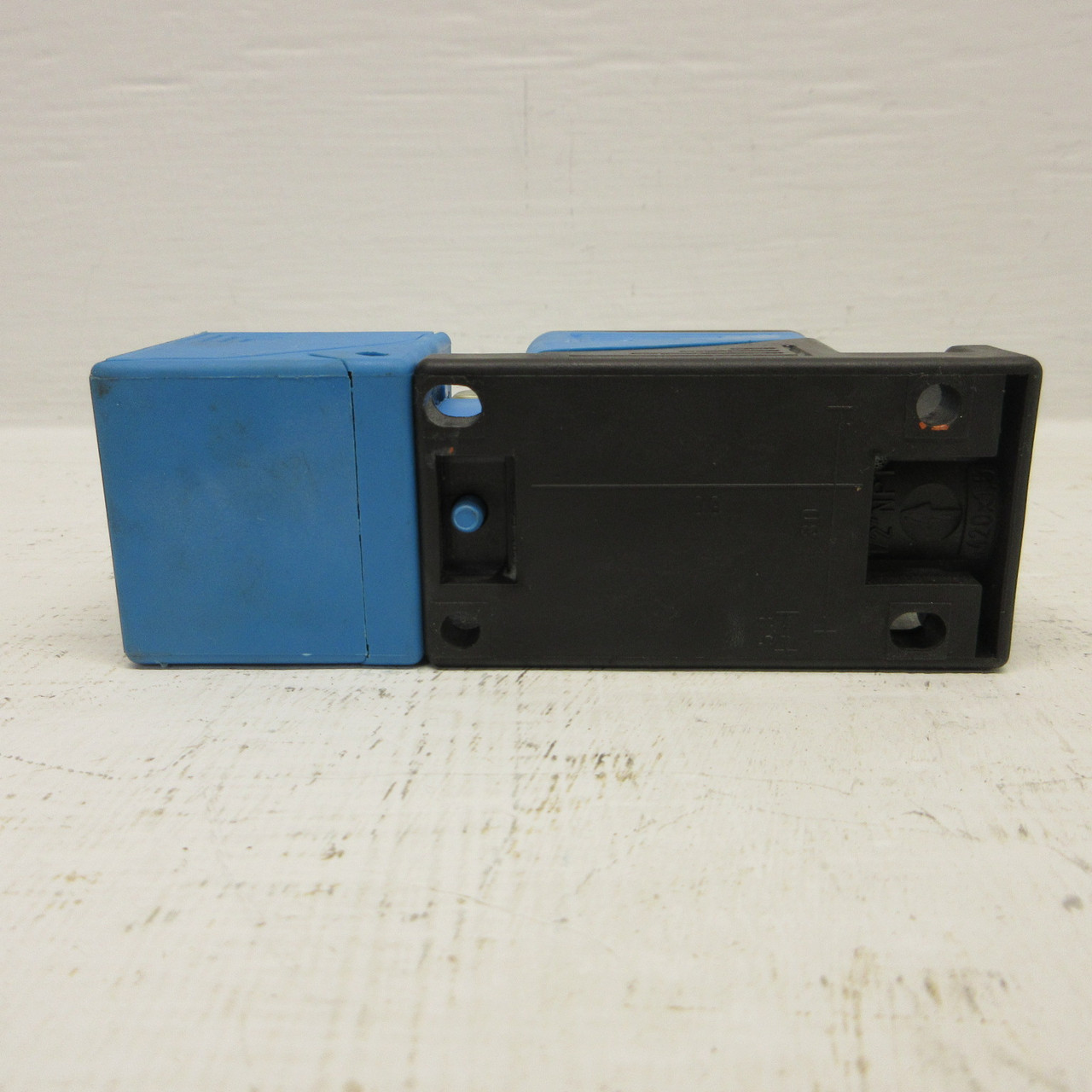Allen Bradley 872L-D20EN40-T3 Ser A Inductive Proximity Sensor 10-30VDC 120mA (AH1644-2)