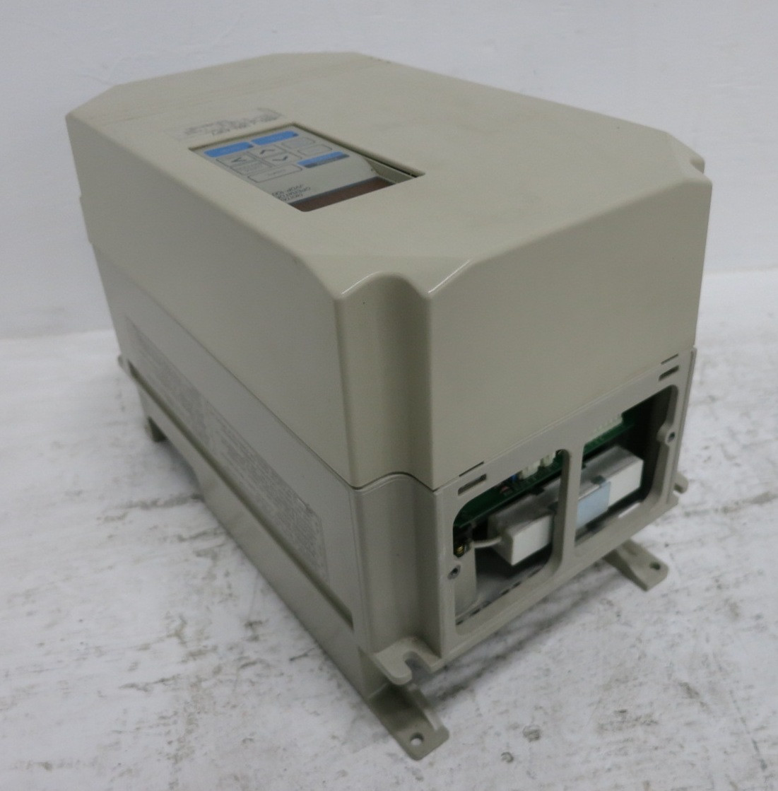 Saftronics CIMR-VGU43P7 5 HP AC VS Drive 460V VGU-43P7 Yaskawa VFD Inverter (DW8621-1)