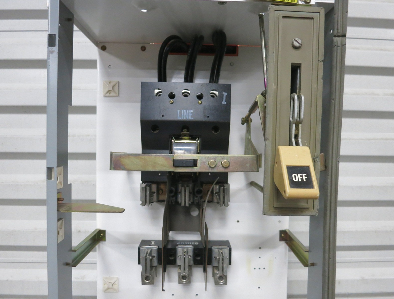 Siemens Tiastar Furnas System 89 200 Amp Fusible Feeder 42" MCC Bucket 200A (BJ1169-1)