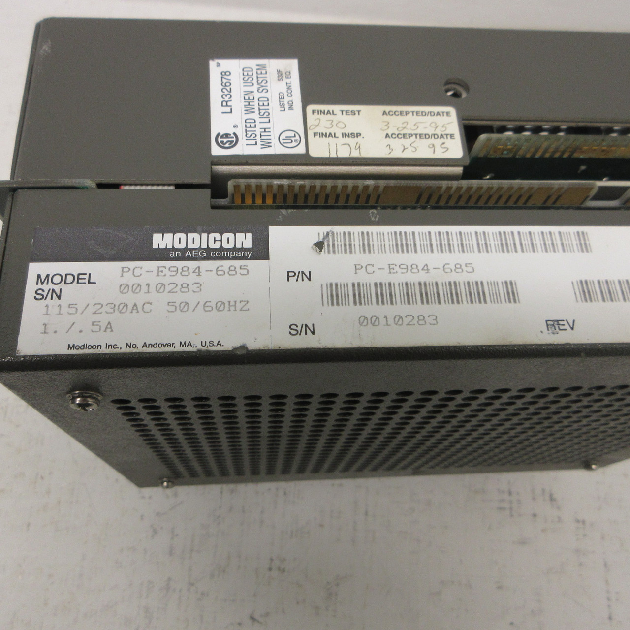 Modicon PC-E984-685 984 Programmable Controller PCE984685 PLC Module 115/230VAC (AH1663-1)
