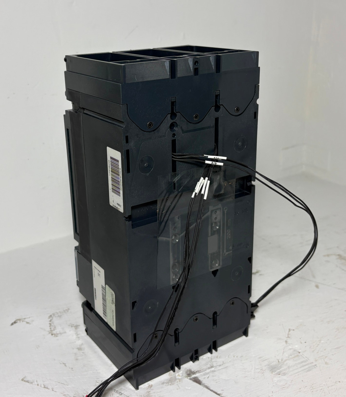 Square D LL 1200 Amp LLF37060D33 PowerPact DC Circuit Breaker 600 Amp Trip 600A (EM6009-2)