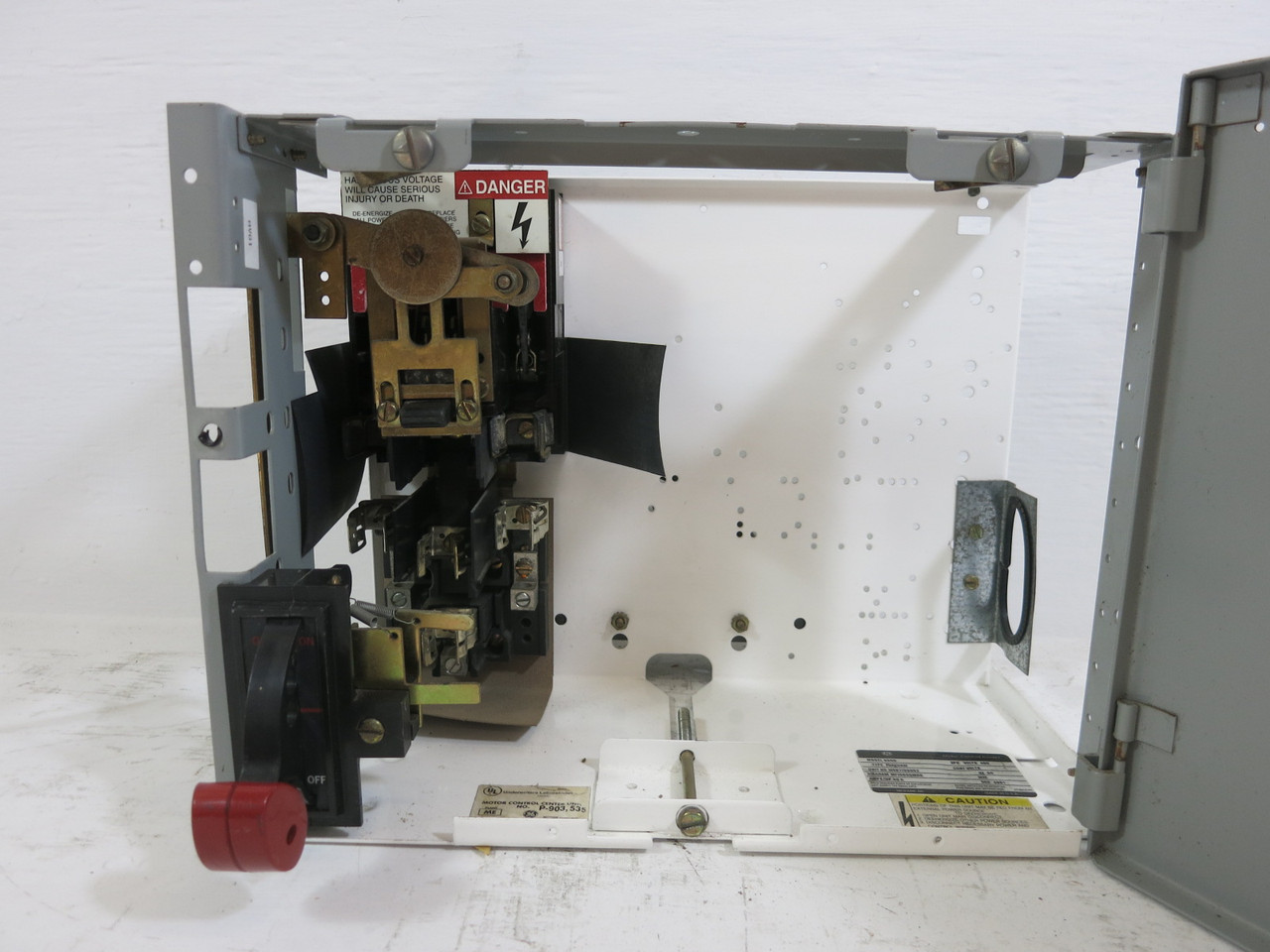 General Electric GE 8000 60A Fusible Feeder 12" MCC Bucket 60 Amp Fused (BJ1176-2)