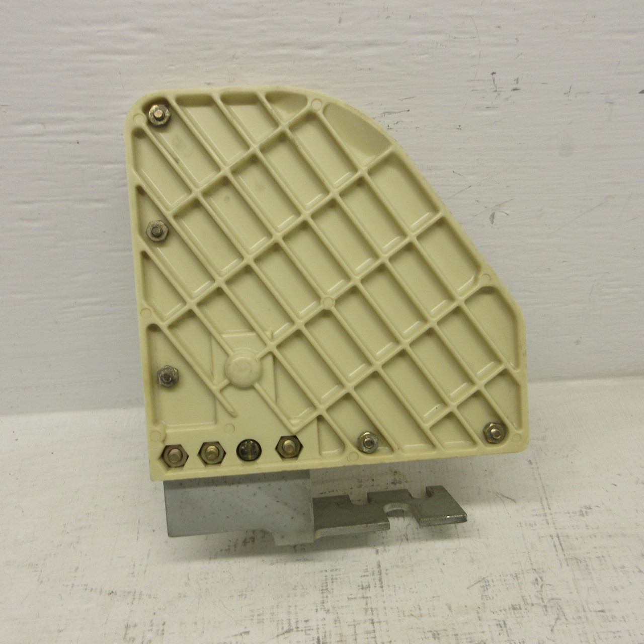 NEW Westinghouse 7278A27G06 WLI Arc Chute Stationary Contact Assembly 600A NNB (AH1706-6)