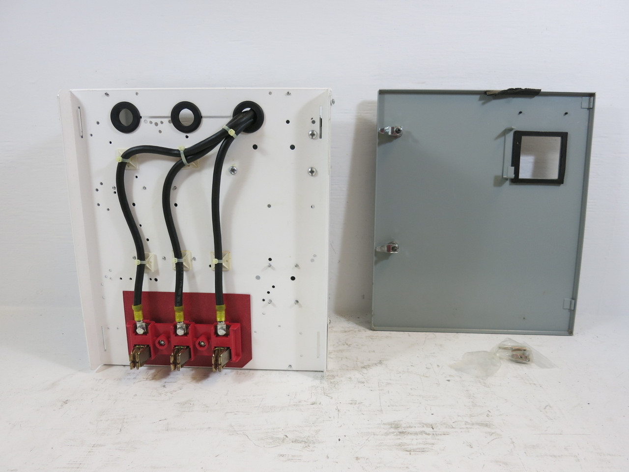 NIB Siemens Model 95 100A 18" Fusible Feeder MCC Bucket 100 Amp ITE Fuse Type (BJ1181-1)