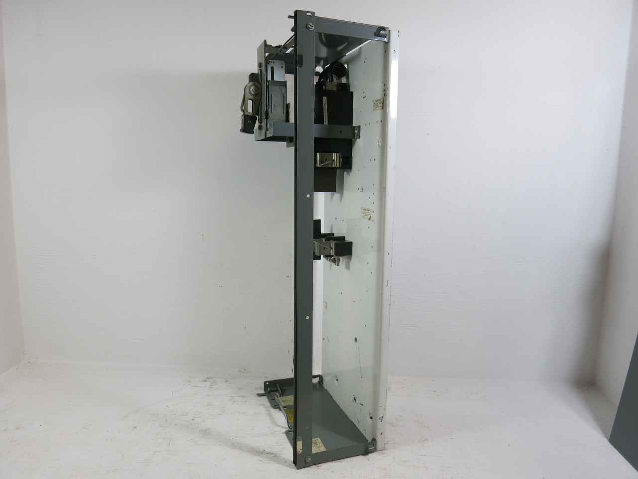 Cutler Hammer F10 Unitrol 200 Amp Fusible Type 36" Feeder MCC Bucket 200A Fused (BJ1182-1)