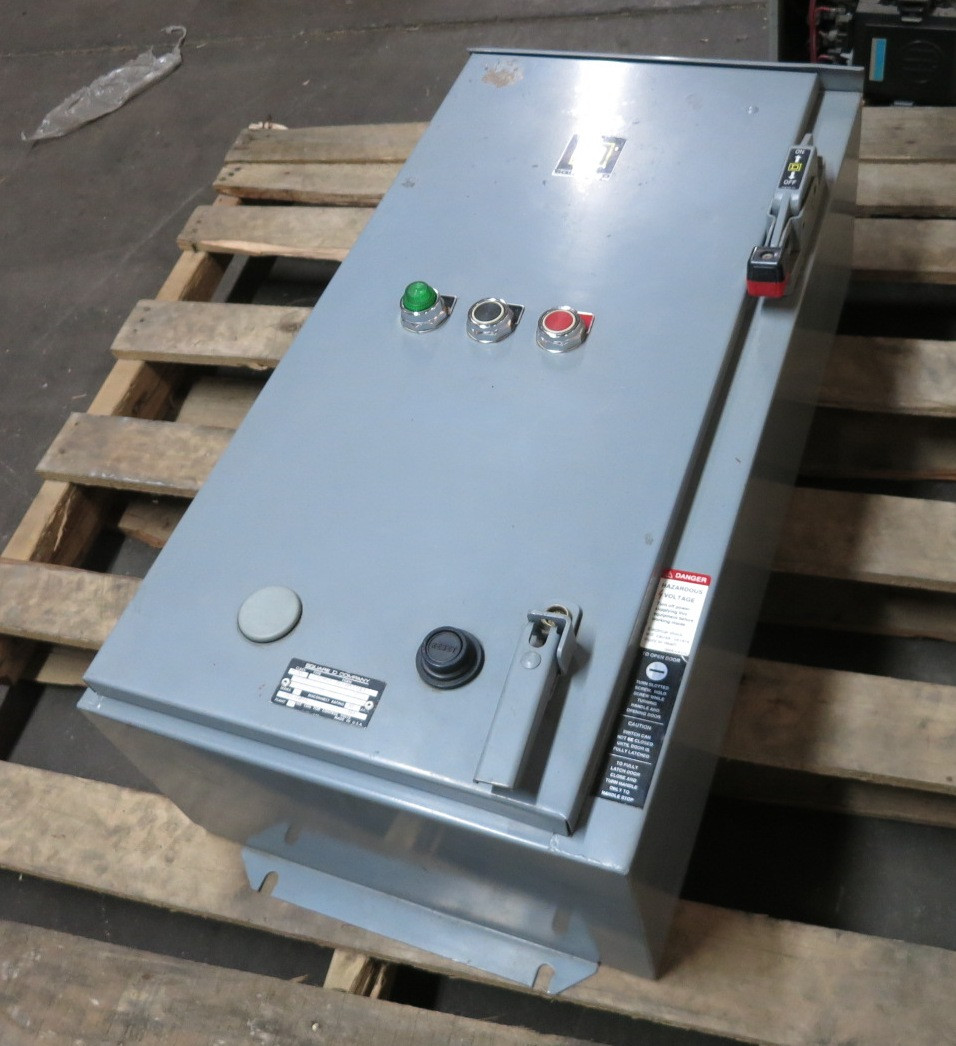 NEW Square D 30A Fusible Size 1 Starter Combination Box Combo 8536SCO3S 240V 3R (DW8657-1)
