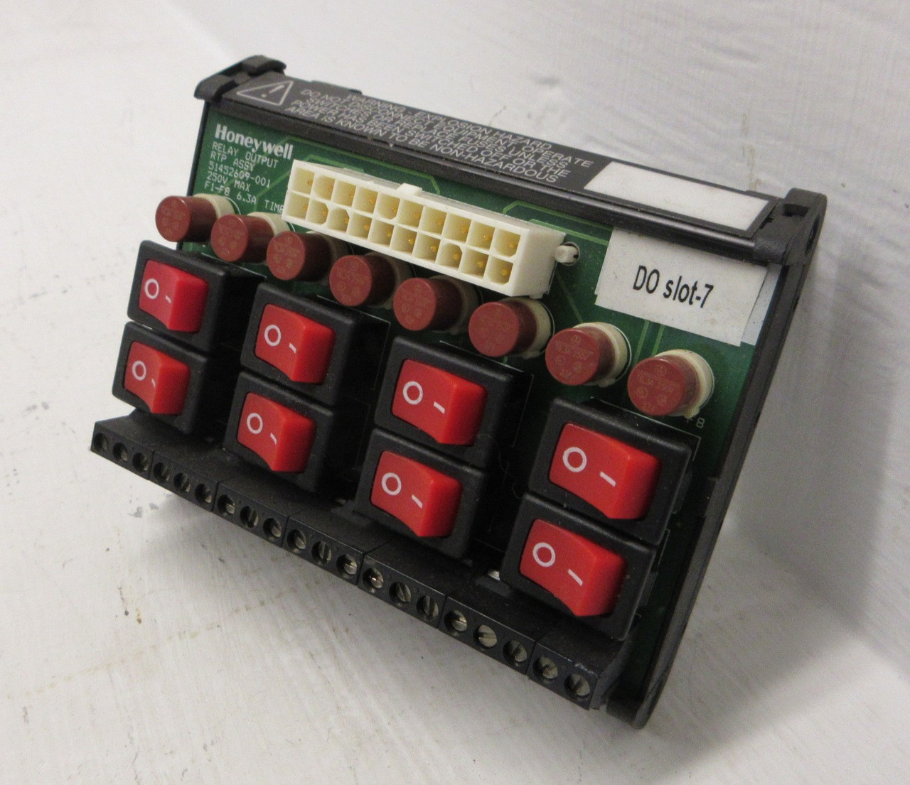 Honeywell 900RTR-H001 Controller Relay Output RTP Module Assembly 51452609-001 (AH1720-21)