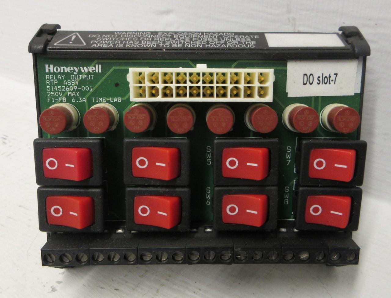Honeywell 900RTR-H001 Controller Relay Output RTP Module Assembly 51452609-001 (AH1720-21)