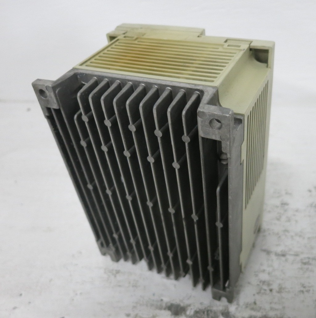 Mitsubishi FR-A024-0.4K 0.5 HP AC Inverter VS Drive Freqrol A024 200-230V VFD (DW8697-11)