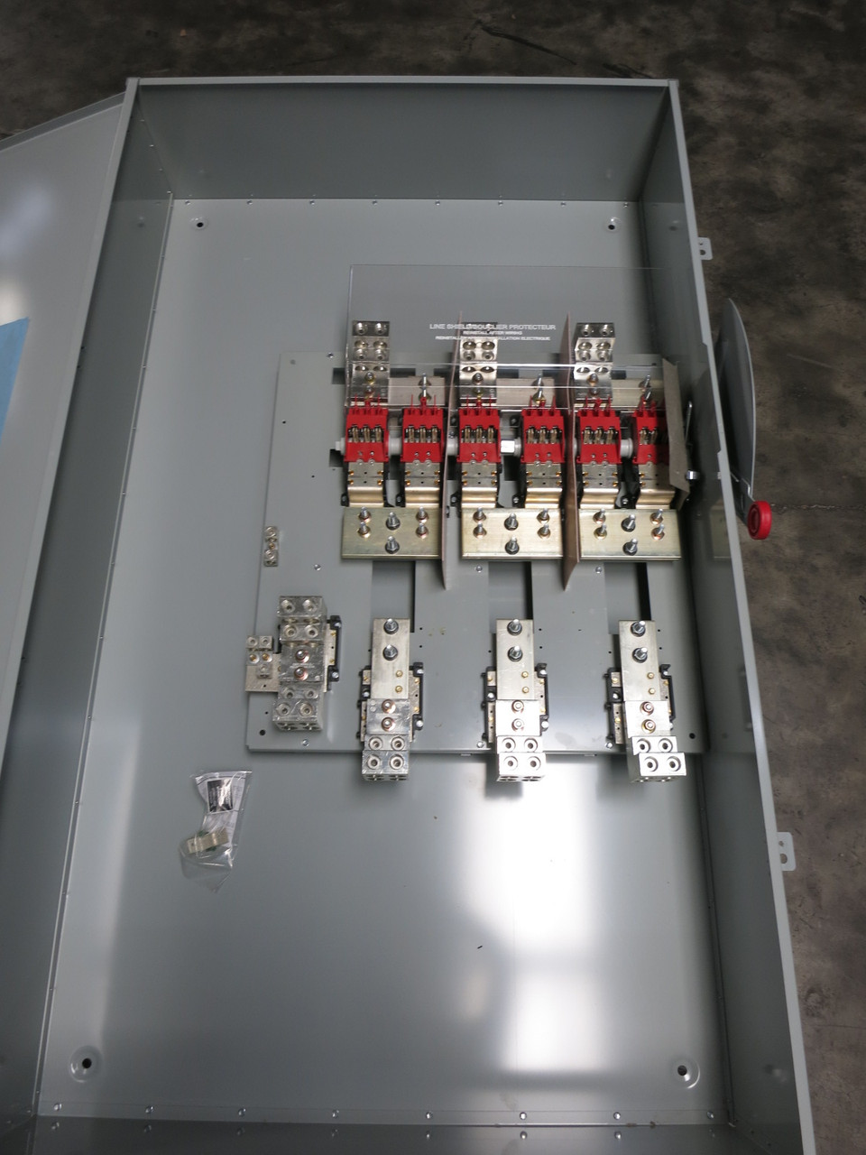 NEW Eaton DH368NGK 1200A 600V Fusible Safety Switch Disconnect 1200 Amp DH368FGK (DW8703-1)