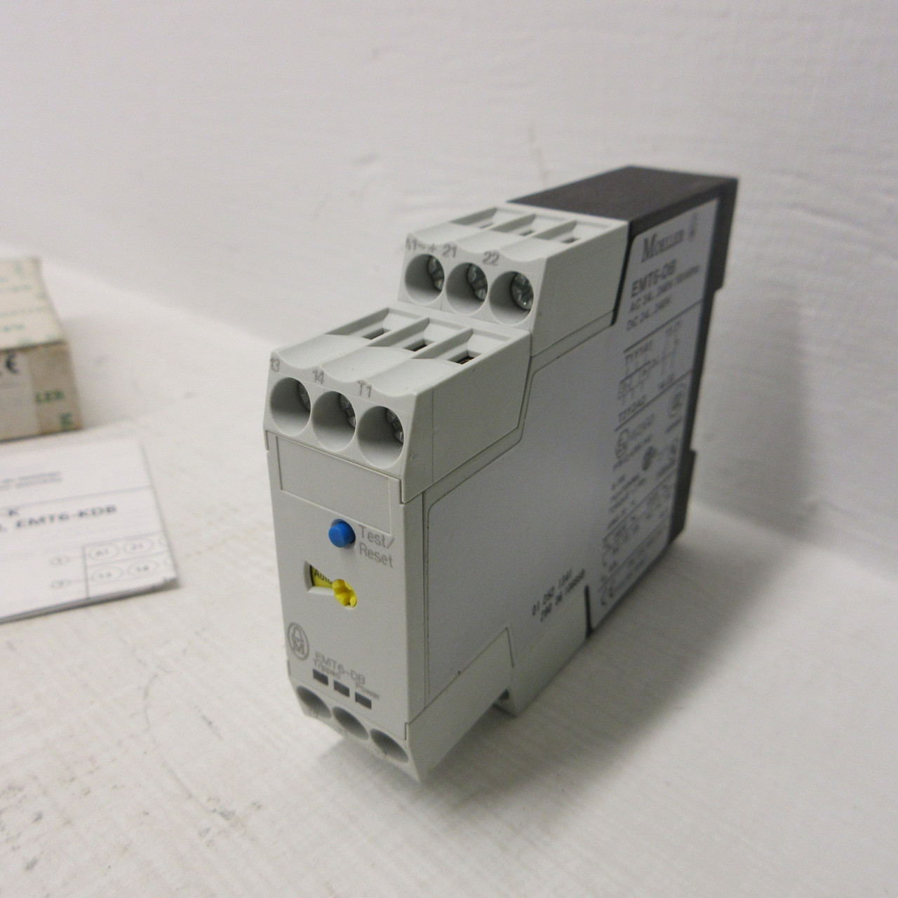 NEW Moeller EMT6-DB Thermistor Overload Relay 24...240VAC/DC 3A Contact NIB (AH1735-2)