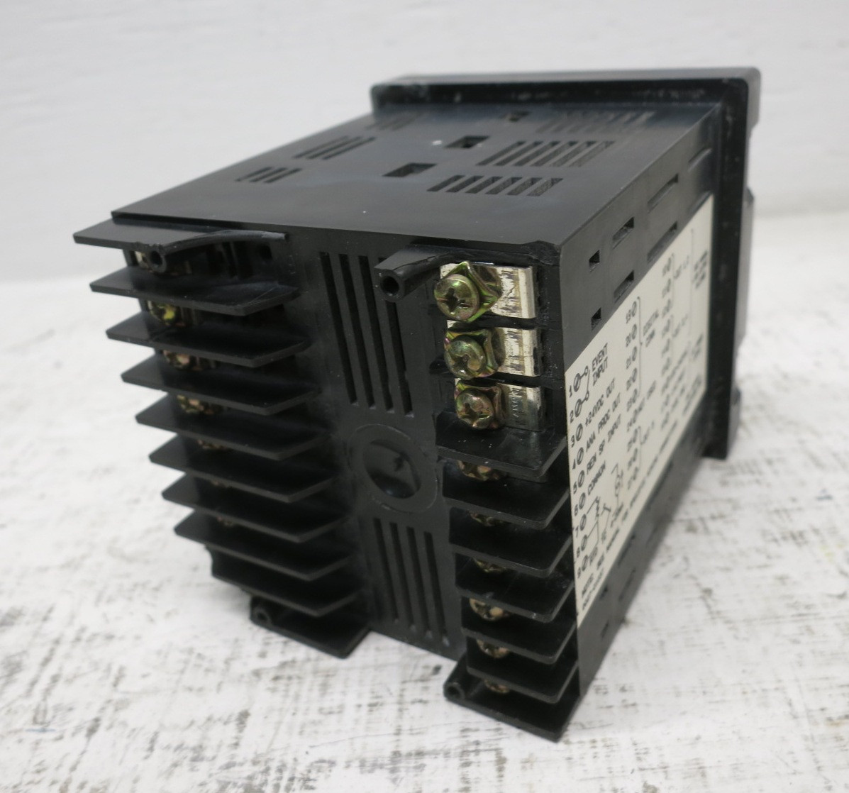 Chromalox 2104-AO100 Digital Temperature Controller Process Control 2104-A0100 (DW8704-1)