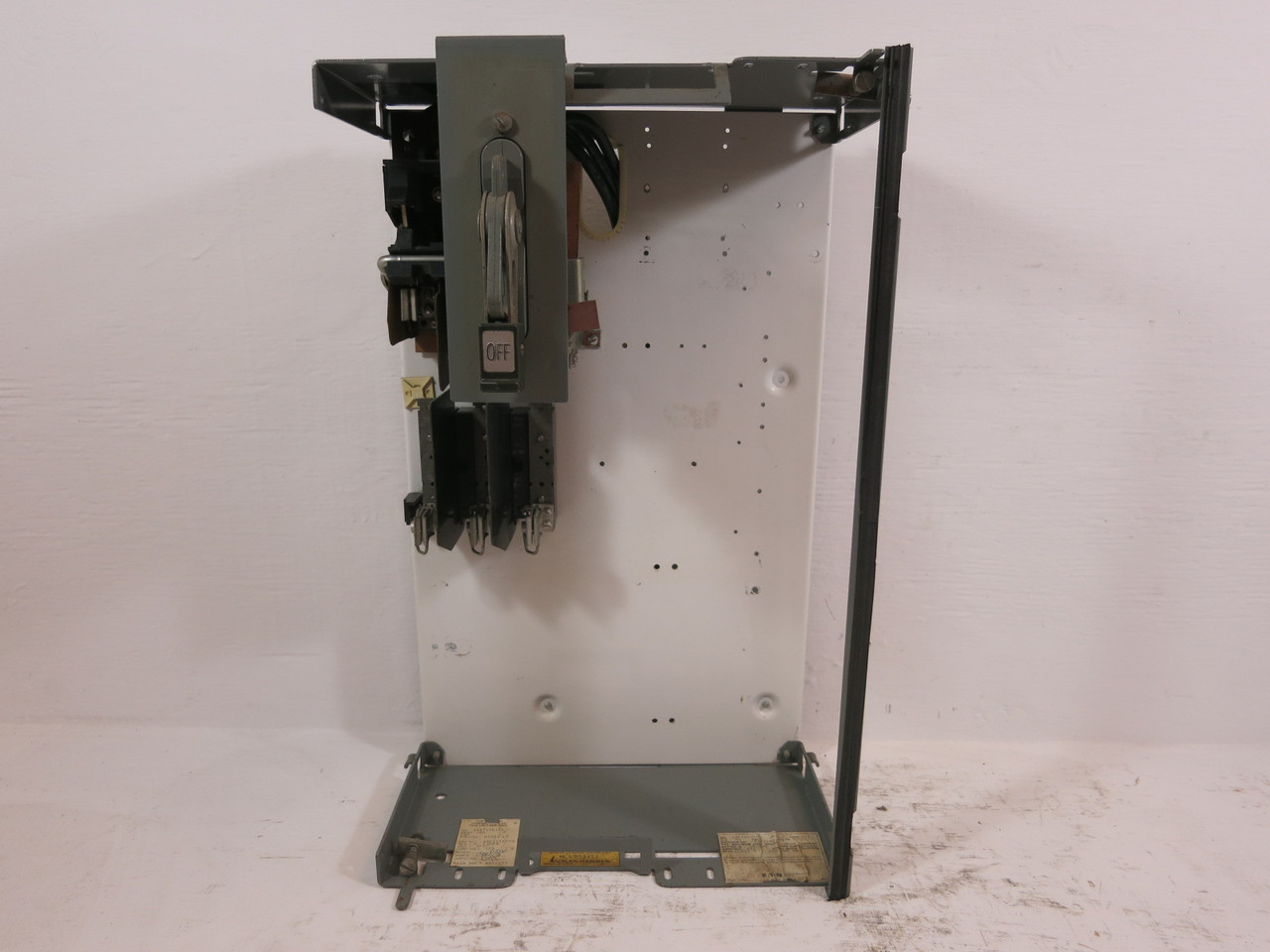 Cutler Hammer F10 Unitrol 100A MCC Feeder Bucket Fusible Type 24" 100 Amp Fused (BJ1190-1)