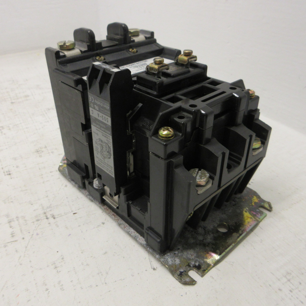 Allen Bradley 123154 DC Contactor 110 Amp 550 VDC 115V Coil 40421-538-01-0850 (AH1745-1)