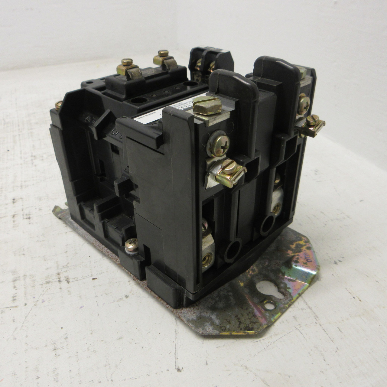 Allen Bradley 123154 DC Contactor 110 Amp 550 VDC 115V Coil 40421-538-01-0850 (AH1745-1)
