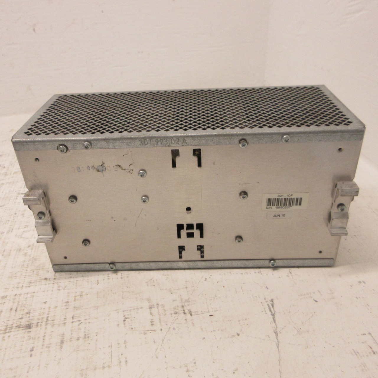Allen Bradley 1606-XL720E-3 Power Supply 720W IN: 3AC 400-500V OUT: 24-28VDC 30A (AH1741-1)