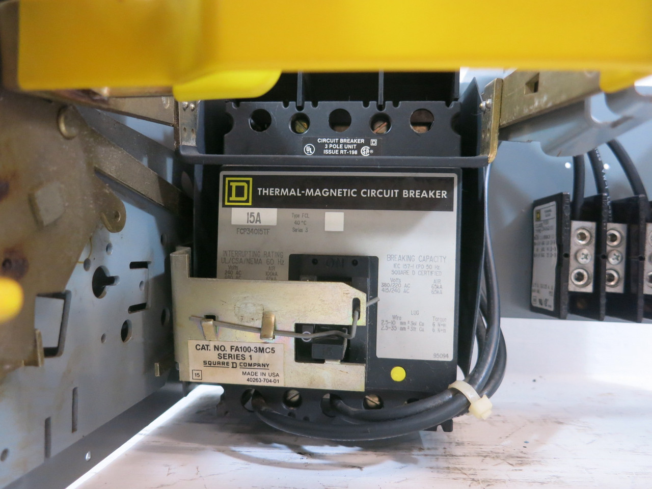 Square D Model 5 15 Amp Breaker 9" Motor Control MCC Feeder Bucket 15A Mod 5 (BJ1194-1)