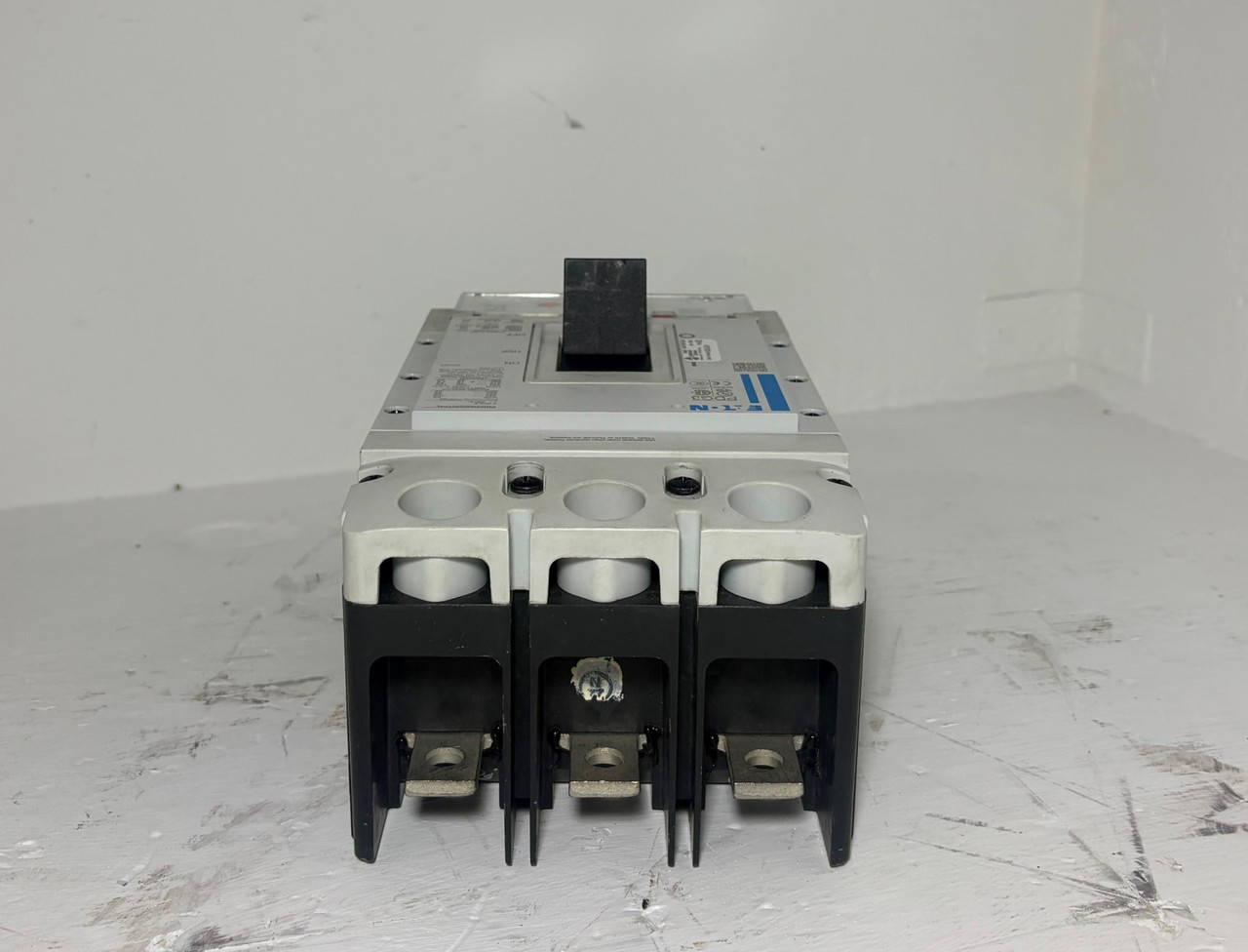 Eaton PDG33M0250TFAL 250A Circuit Breaker PDG3 w/ 250 Amp Trip 3P PDG3XTFA30250 (EM6013-1)