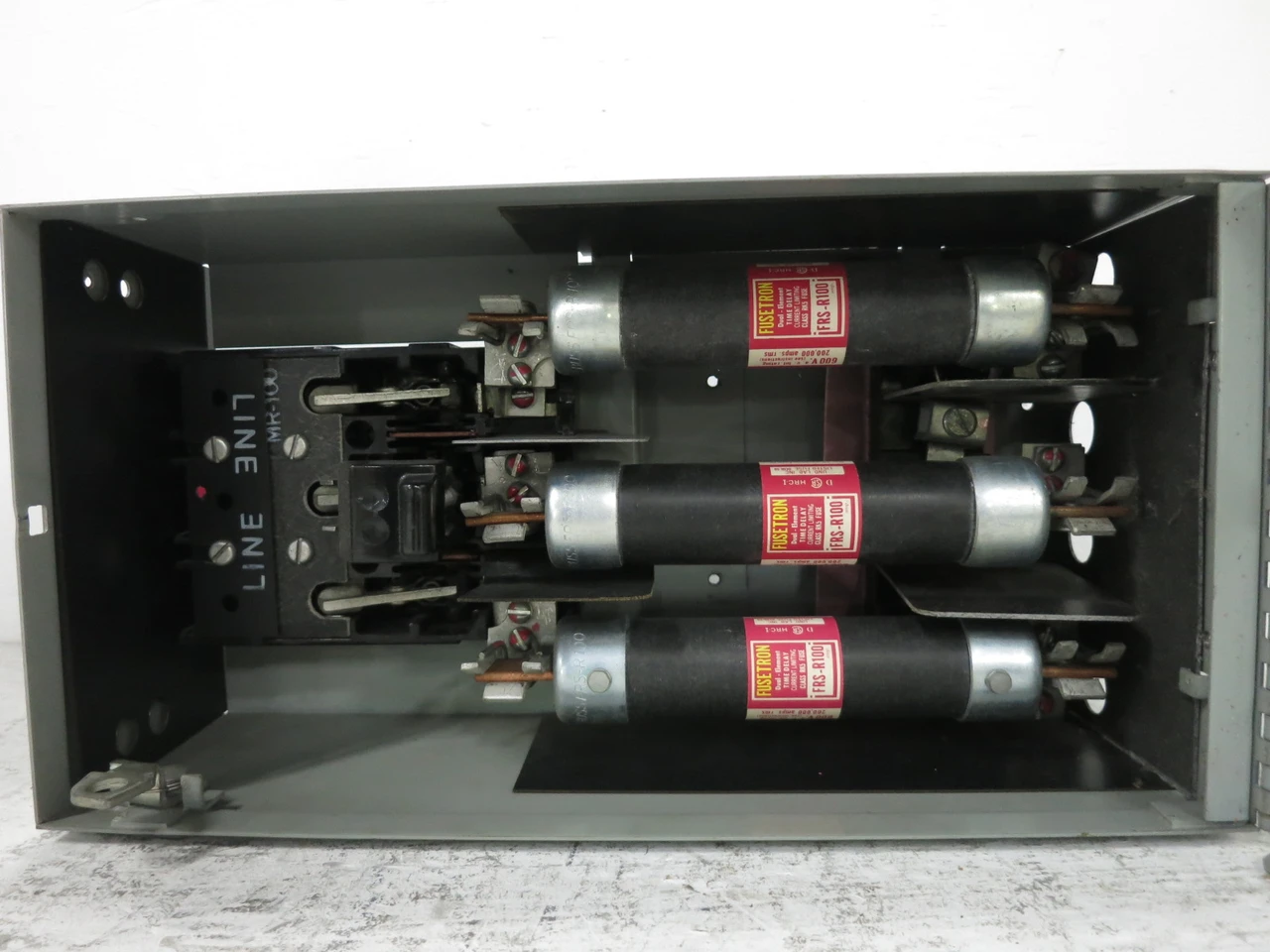 GE QMR363R 100A 600V Fusible Panelboard Switch QMR363-R 100 Amp Fused QMR-363-R (DW8724-1)