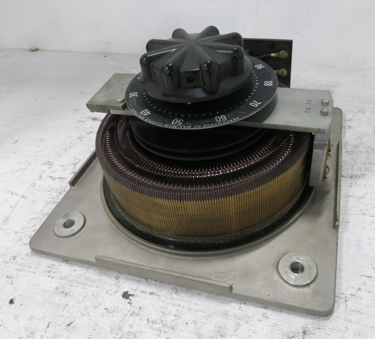 Staco Inc Type 5020 Variable Auto Transformer 7.8 kVA In 240V - Out 0-280V 28A (DW8726-1)