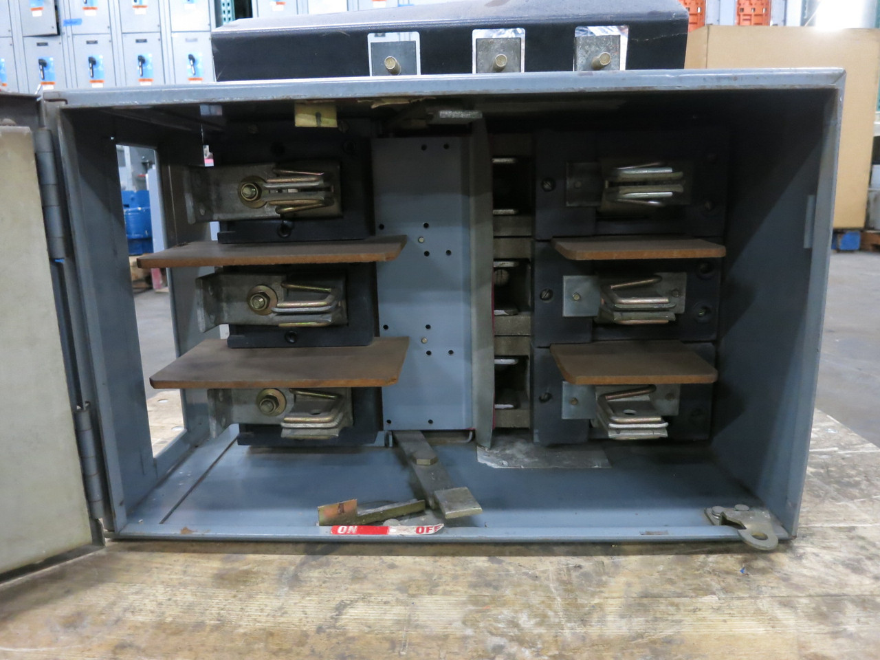 Square D QMB-3640-M 400A 600V Fusible QMB Saflex Panelboard Switch 400 Amp Ser 4 (DW8721-1)