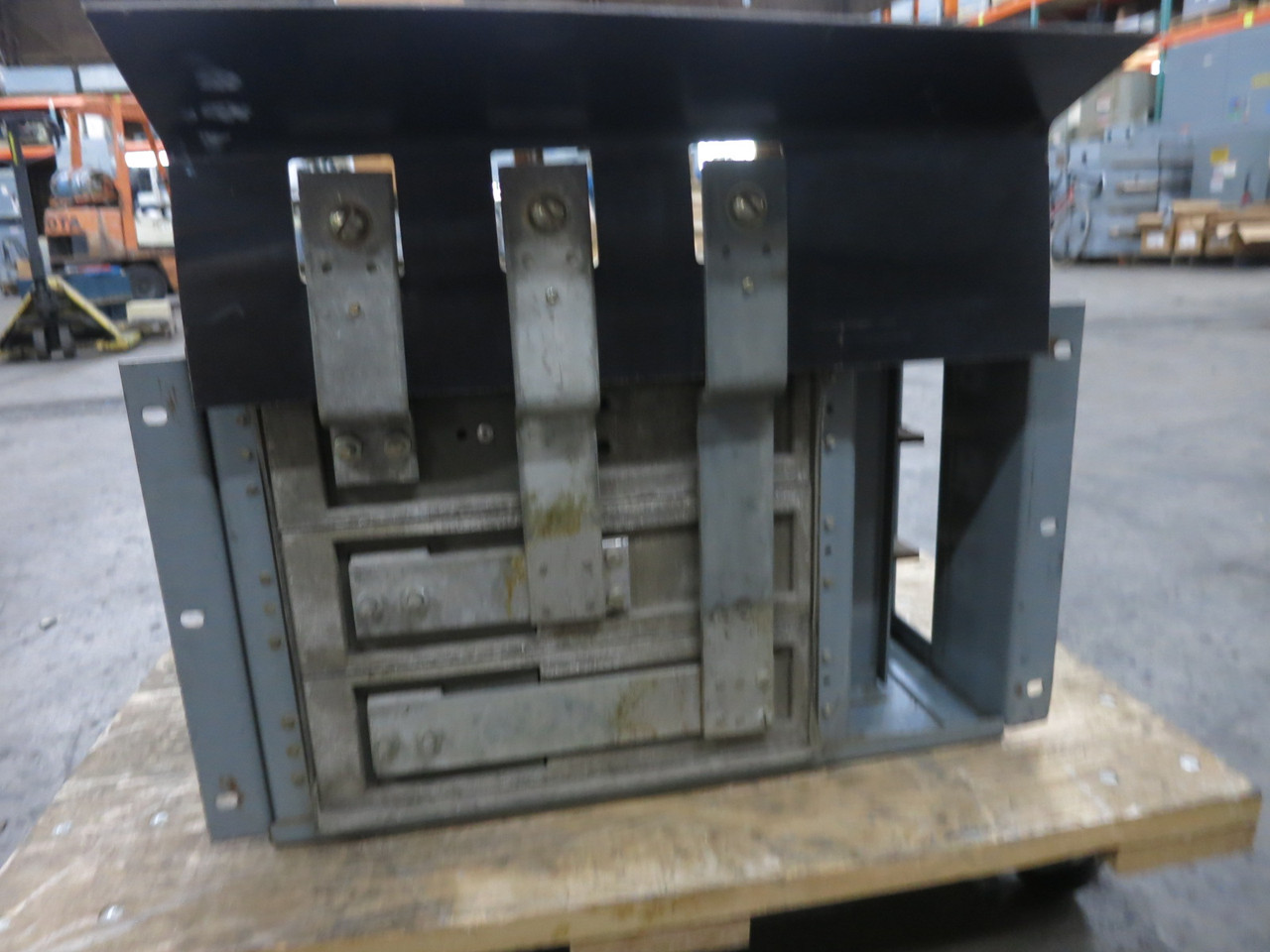 Square D QMB-3640-M 400A 600V Fusible QMB Saflex Panelboard Switch 400 Amp Ser 4 (DW8721-1)