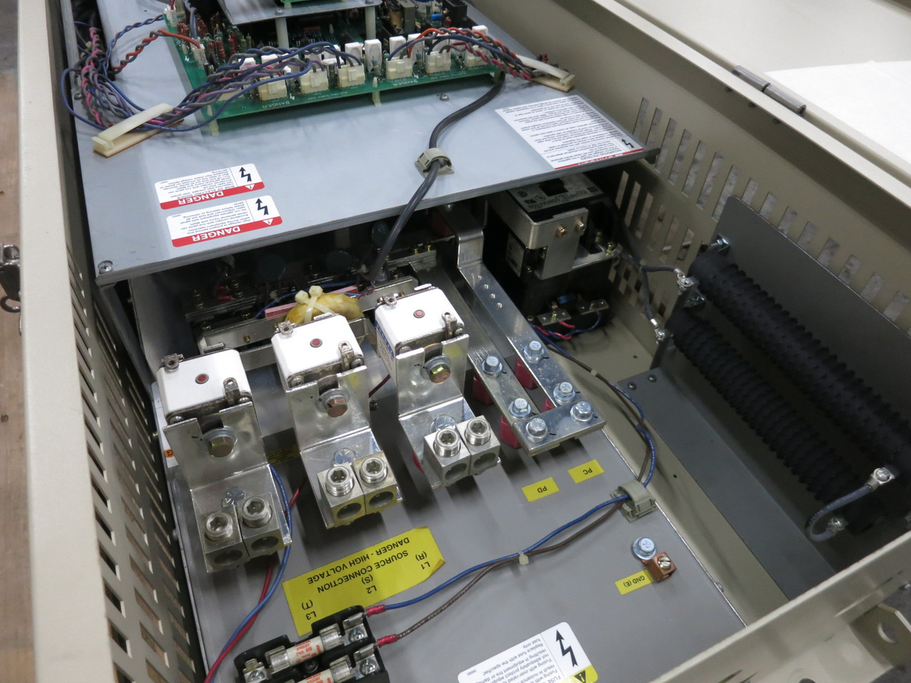 Toshiba VT130H3U420K 200 HP H3 Tosvert-130 Transistor Inverter AC VS Drive 460V (DW8718-2)