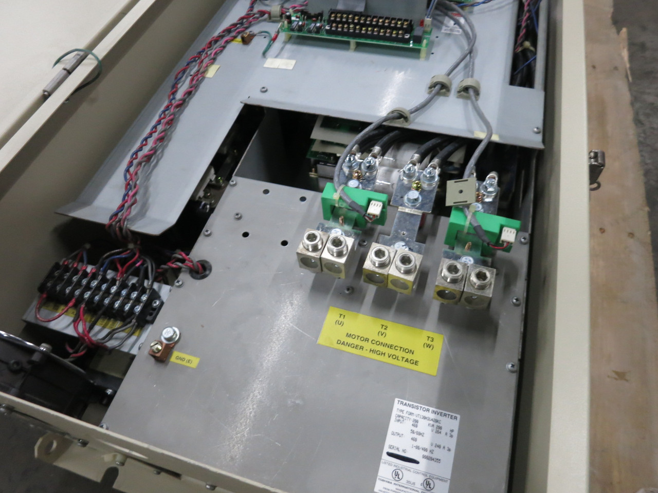 Toshiba VT130H3U420K 200 HP H3 Tosvert-130 Transistor Inverter AC VS Drive 460V (DW8718-2)