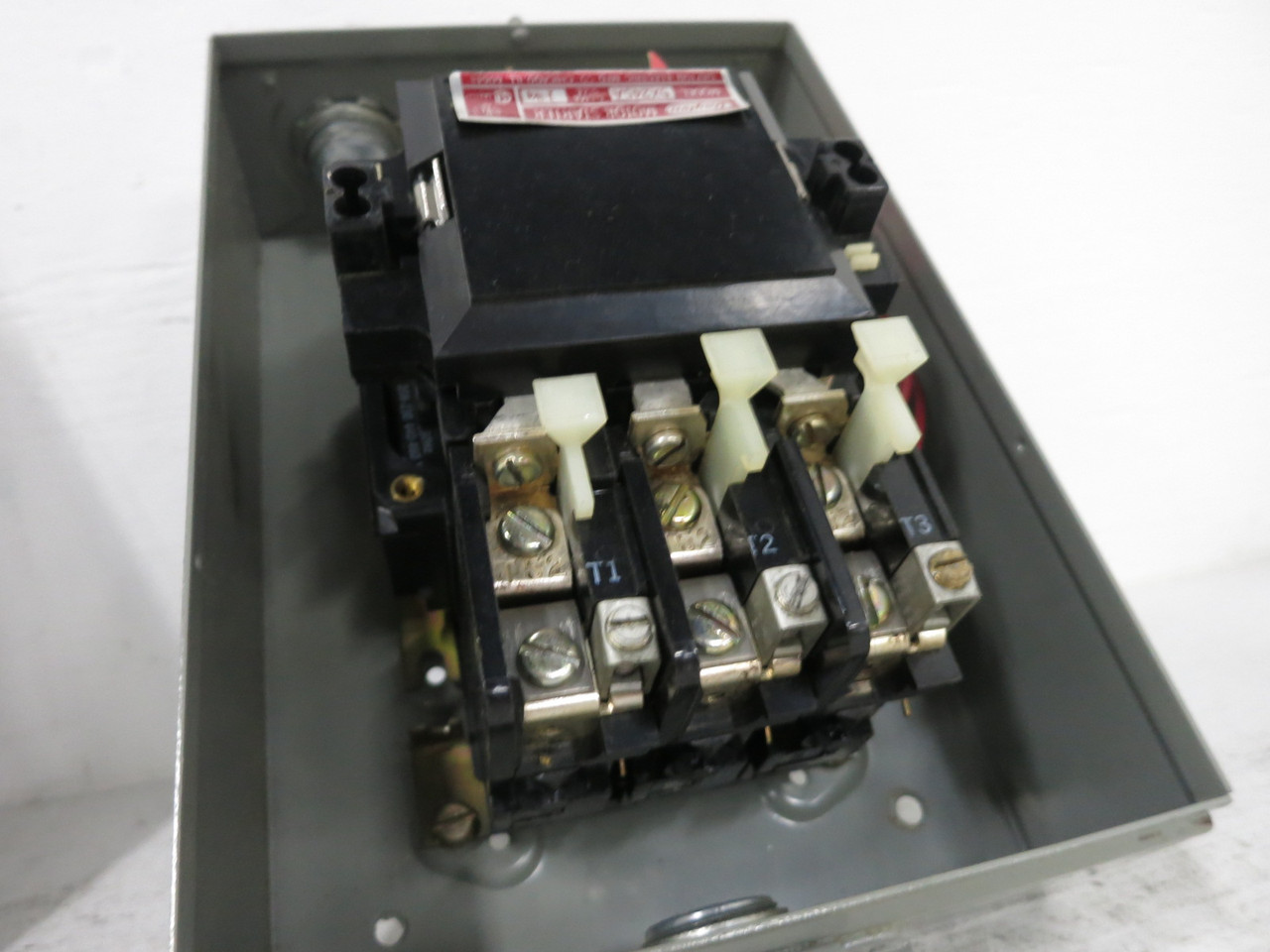 Dayton 5X245A Size 1-3/4 Enclosed Motor Starter Control 230/460 Dual Coil 1.75 (DW8740-1)