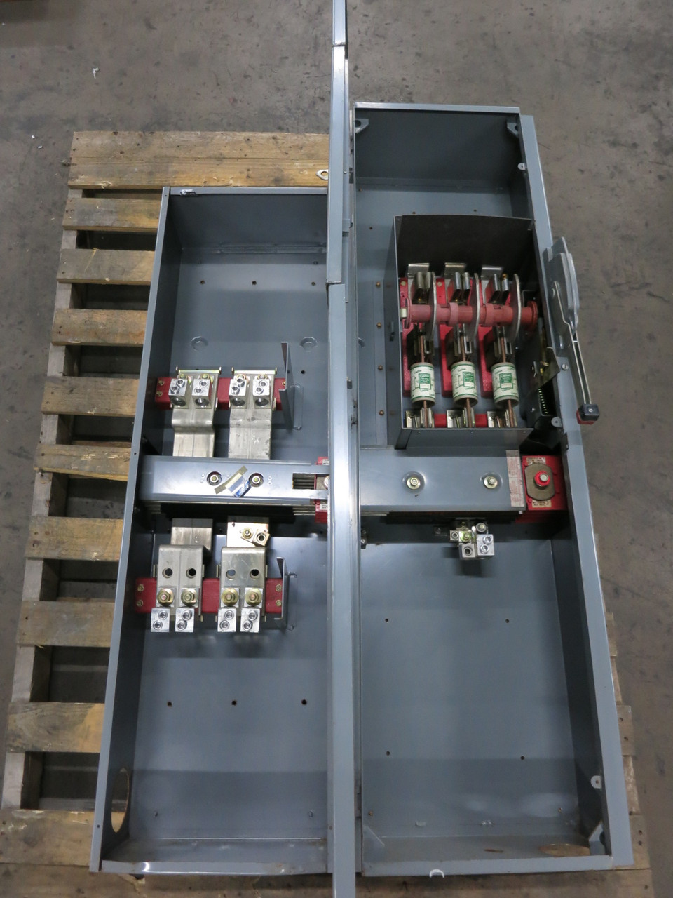 Square D EZM325N EZ Meter Pak 400A Main Switch + Terminal Box EZM4800TB 120/208V (DW8739-1)