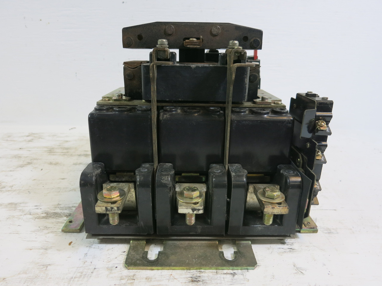 General Electric CR306G0**LVH Size 5 Motor Starter 480V Coil 270A 200 HP Sz5 GE (BJ2016-1)
