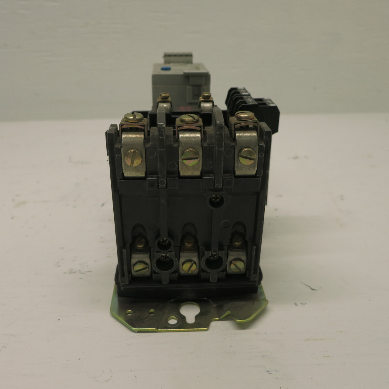 Allen Bradley 509-B0*-XXX NEMA Size 1 Starter Series B CB236 Coil w/ 592-EC1AC (AH0618-4)