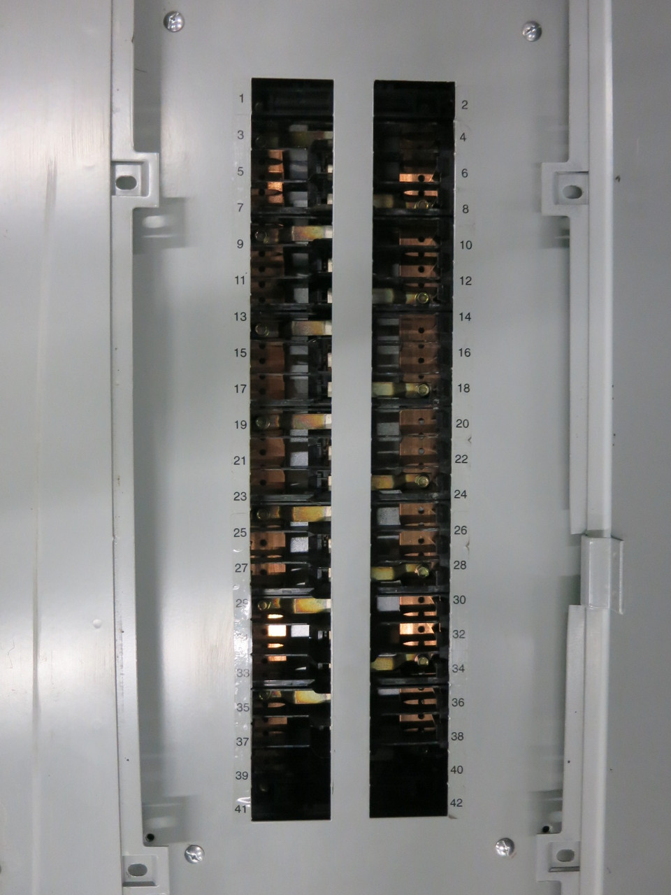 GE AQF3424SBX 400A Breaker Panel Board 208Y/120V MLO 3PH 4W A Series II 400 Amp (DW8835-1)